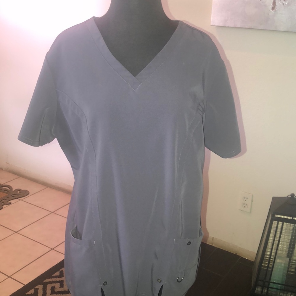 Dickies top